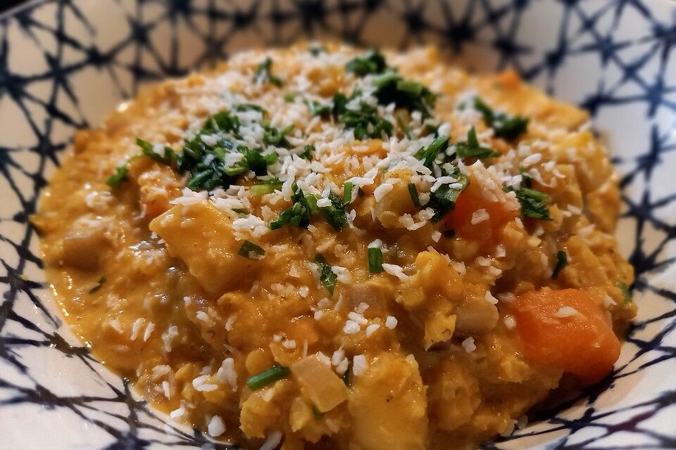 Linsencurry mit Mango und Kokos