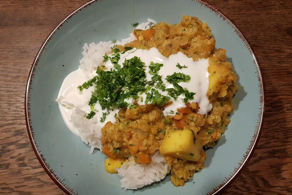 Linsencurry mit Mango und Kokos