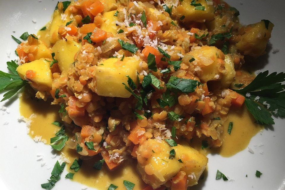 Linsencurry mit Mango und Kokos