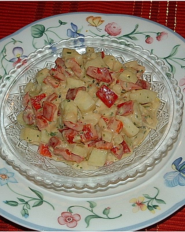 Gurke-Paprika-Salat in Dressing aus isländischem Frischkäse und Senf