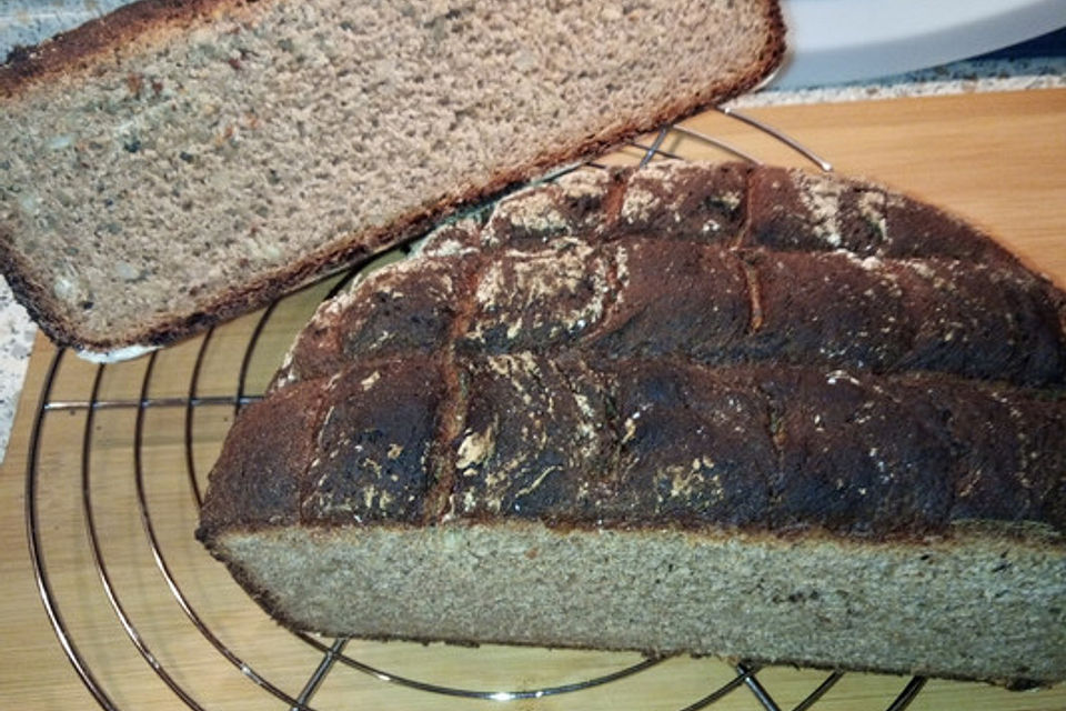 Buchweizen-Dinkel-Vollkornbrot mit Molke