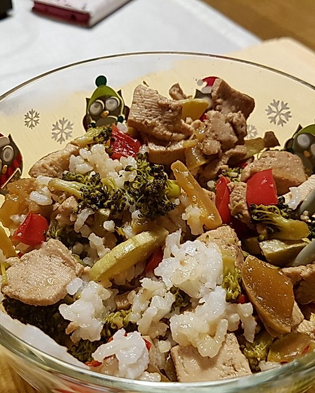 Tofu mit Gemüse und Teriyakisauce