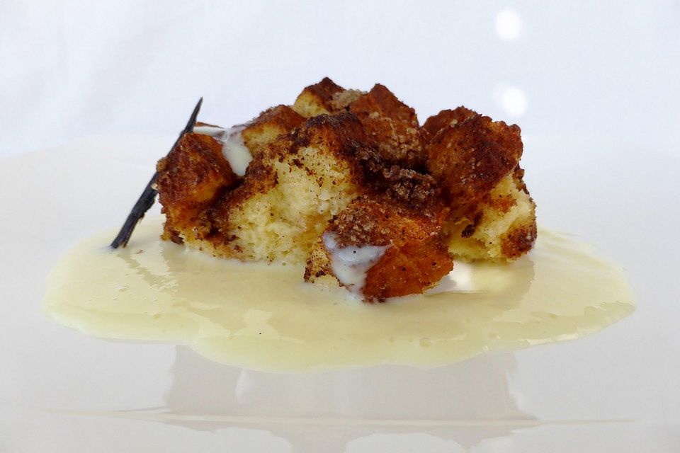 Brioche-and-Butter-Pudding mit Zimtkruste