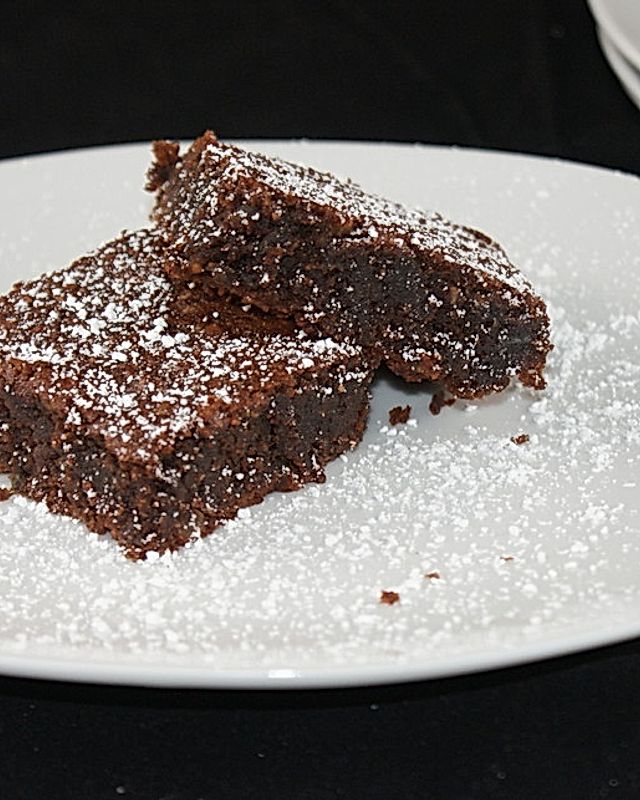 Glutenfreie Brownies mit Roter Bete und Basilikum