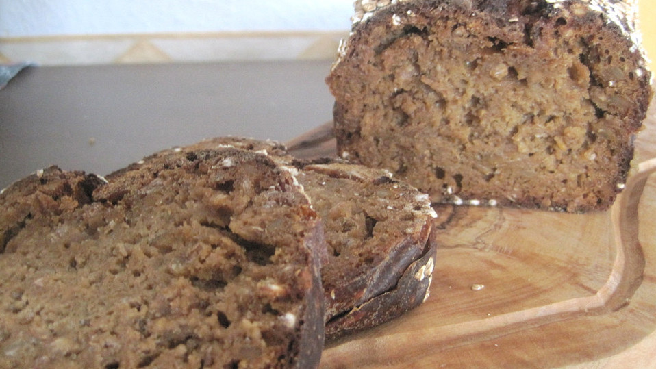 Kerniges Schwarzbrot von michi-brb