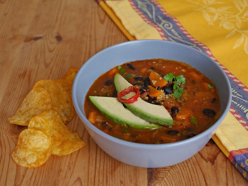 Schwarze Bohnensuppe mit Tomaten und Quinoa von ars_vivendi| Chefkoch