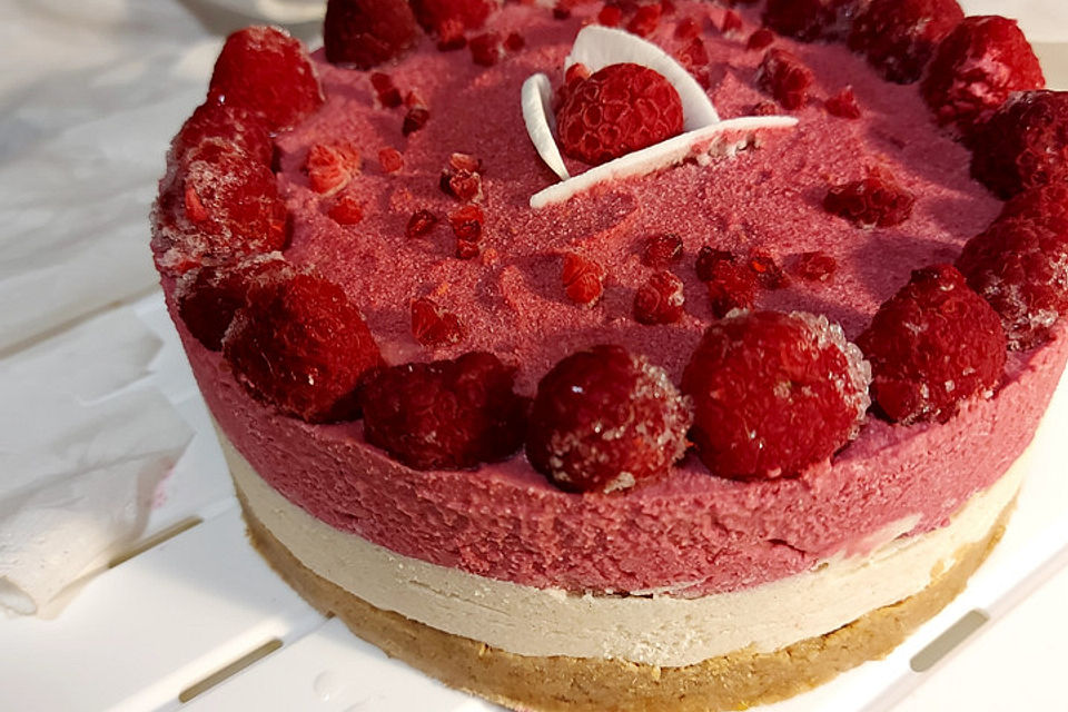 Raw Raspberry Cake