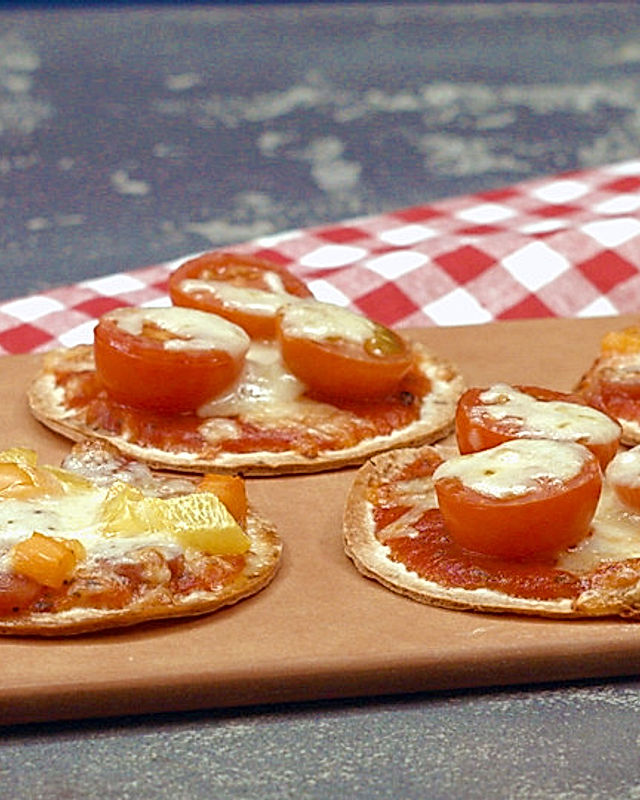 Mini-Pizza aus Tortilla-Fladen