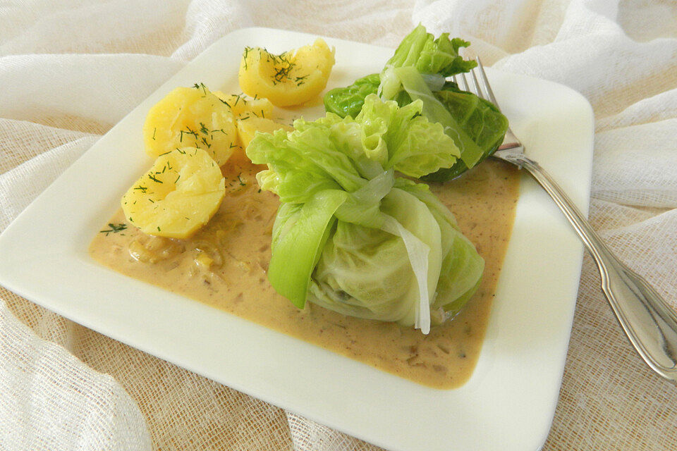 Fischfilet im Wirsingsäckchen mit Senfsahnesoße