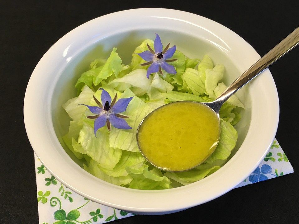 Eisbergsalat mit Senfdressing von Margock| Chefkoch