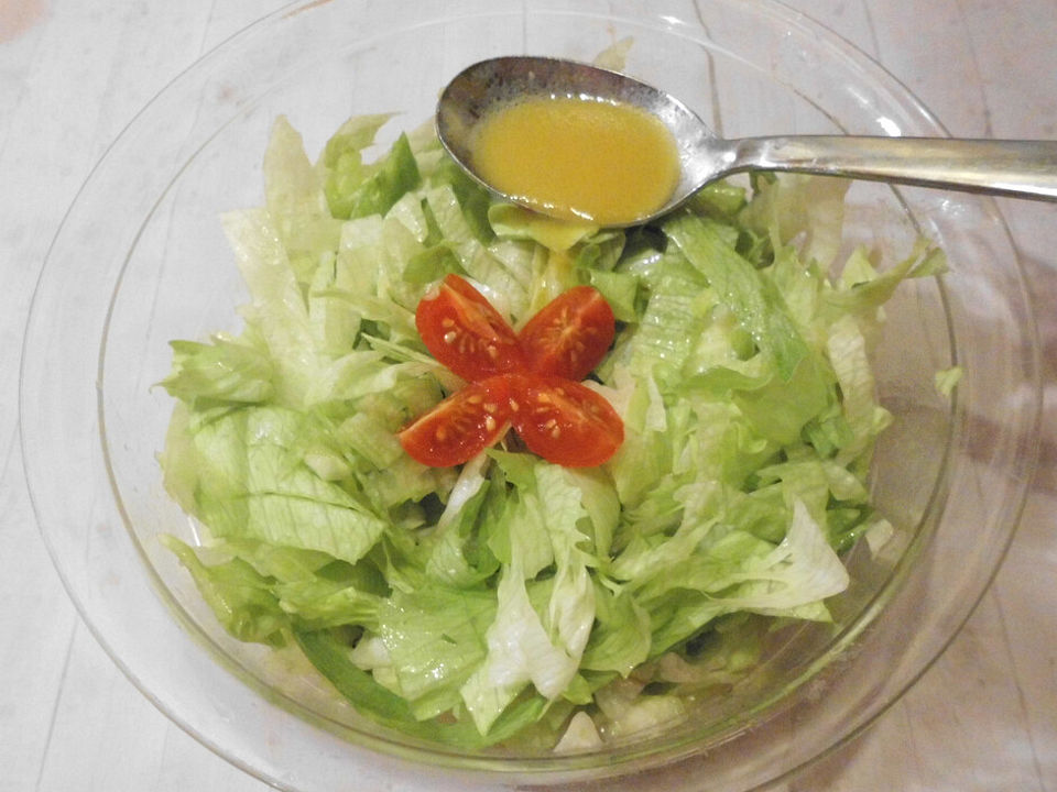 Eisbergsalat mit Senfdressing von Margock| Chefkoch