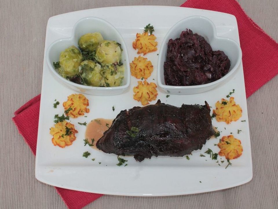 Sahniger Rosenkohl mit Speck und Zwiebeln von loewenzicke| Chefkoch