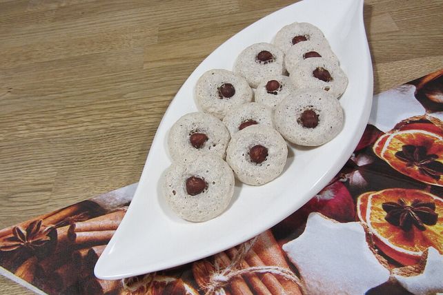 Haselnuss-Makronen mit gerösteten Haselnüssen und Zimt| Chefkoch