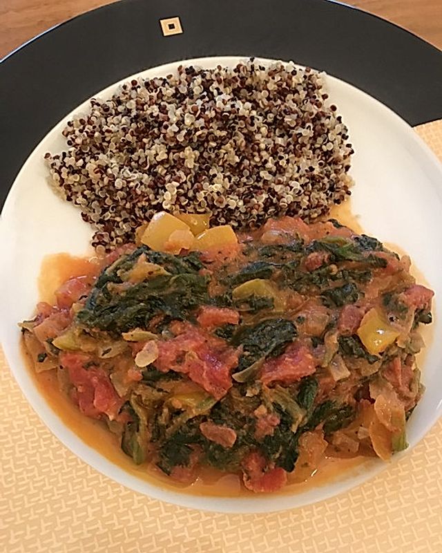 Quinoa und Spinat-Paprika-Gemüse mit Tahin