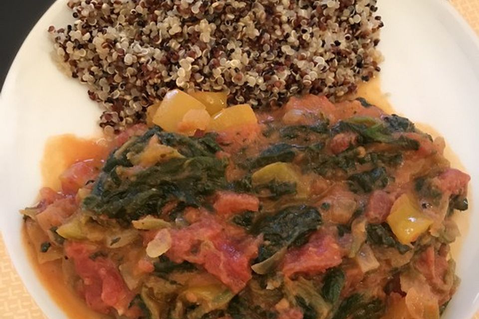 Quinoa und Spinat-Paprika-Gemüse mit Tahin