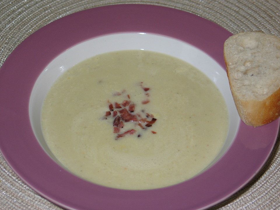 Cremige Topinambursuppe mit knusprigen Speckwürfeln