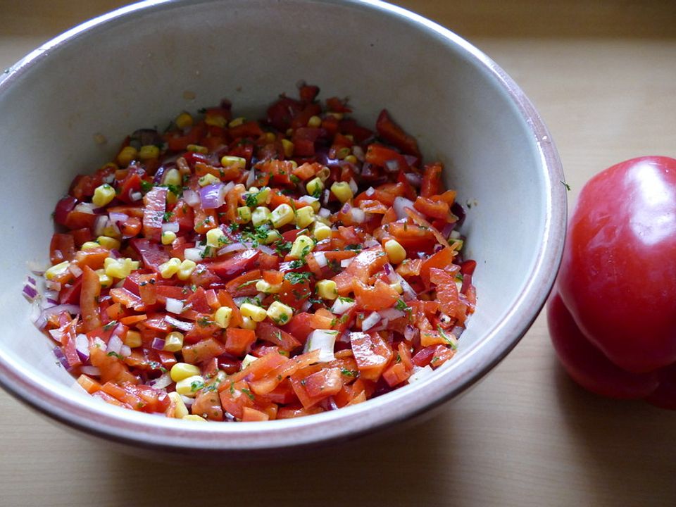 Paprika-Zwiebel-Salat mit Mais von biggix | Chefkoch