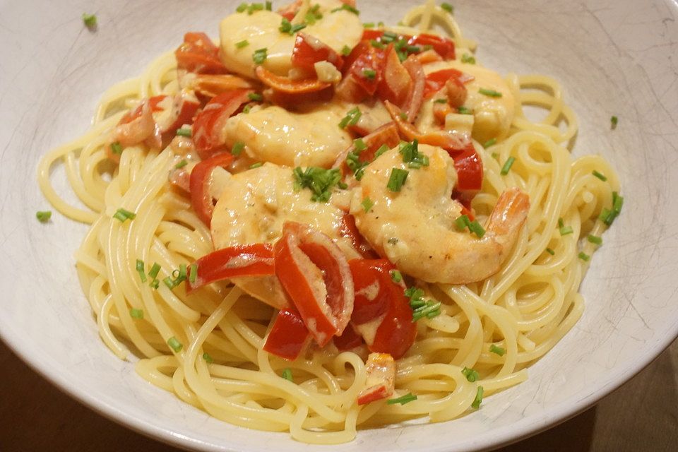 Spaghetti mit Frischkäse-Garnelen-Soße Spaghetti mit Frischkäse-Garnelen-Soße