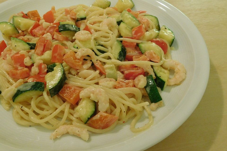Spaghetti mit Frischkäse-Garnelen-Soße Spaghetti mit Frischkäse-Garnelen-Soße