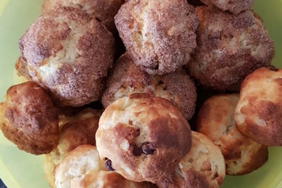 Lustige Kinderbrötchen aus Quark-Öl-Teig