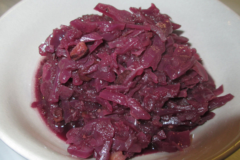 Rotkohl mit Speck und Äpfeln