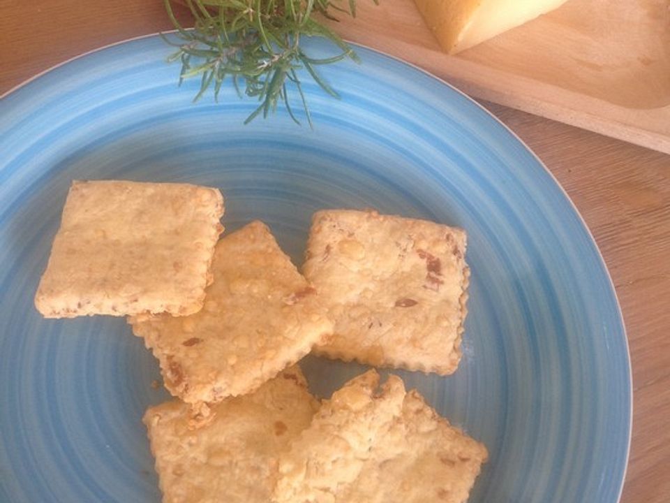 Parmesan-Cracker mit Bacon und Rosmarin von FroNatur | Chefkoch