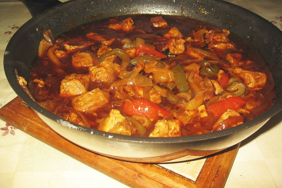 Ungarisches Paprika-Gulasch