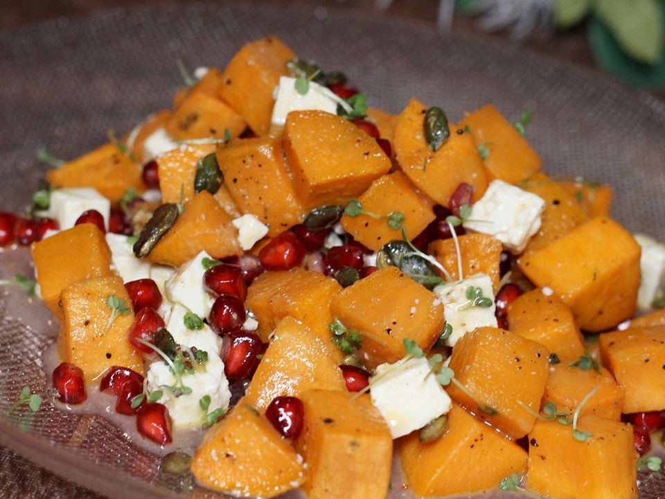 Süßkartoffelsalat mit Feta und Granatapfel von magenbrot79| Chefkoch