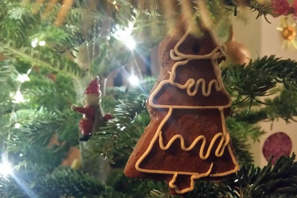 Lebkuchenhaus oder Lebkuchen-Baumschmuck