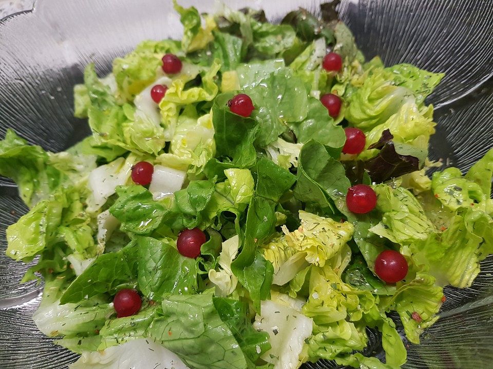 Blattsalat mit Johannisbeer-Senf-Dressing von patty89 | Chefkoch