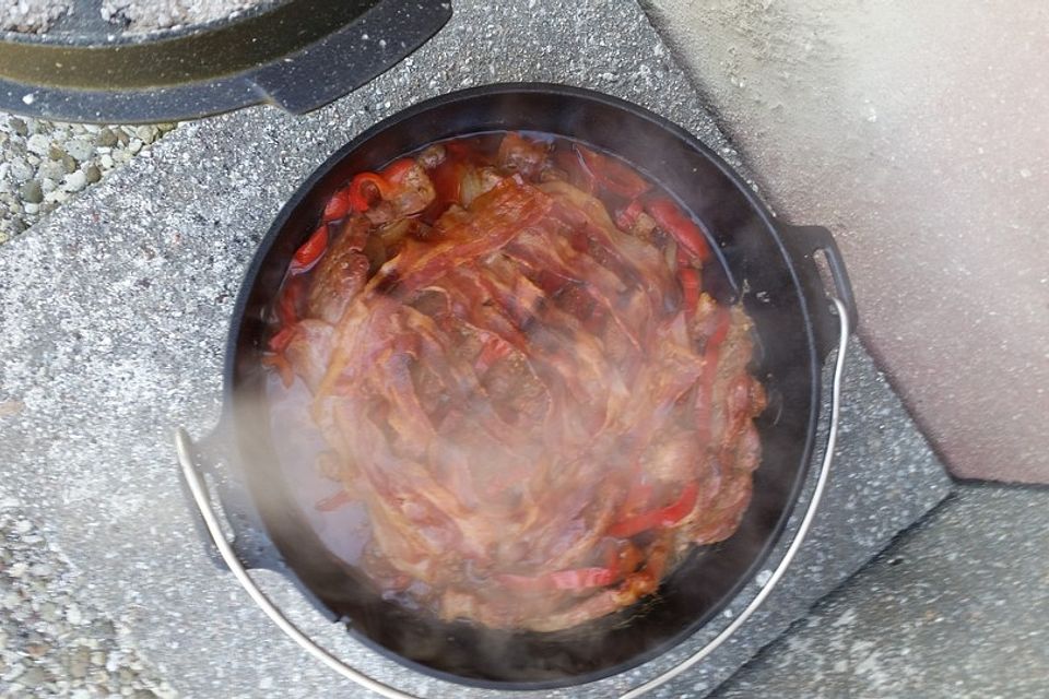 Schichtfleisch aus dem Dutch Oven