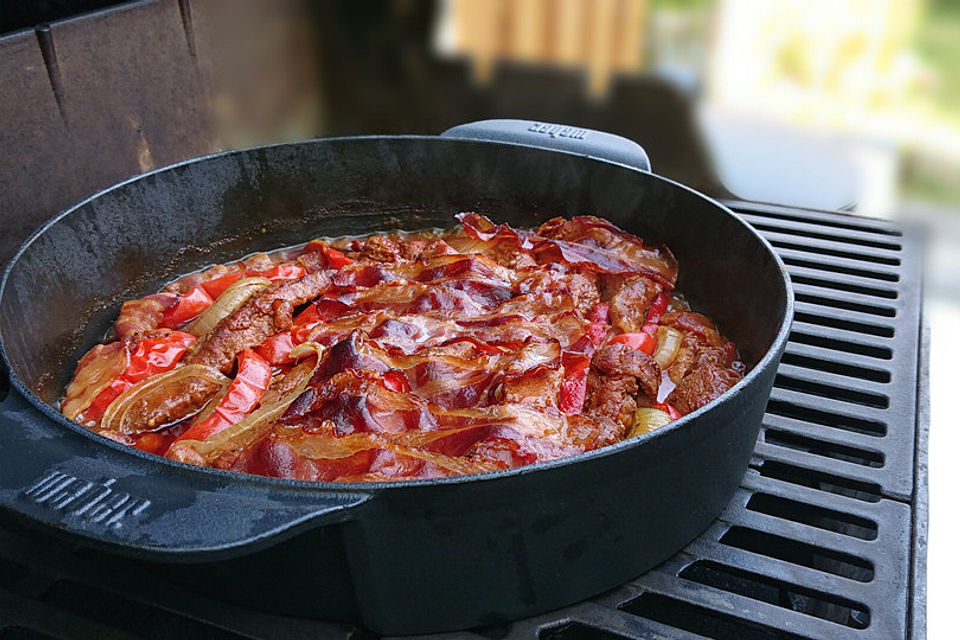 Schichtfleisch aus dem Dutch Oven