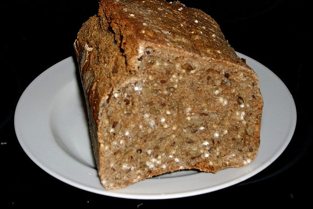 Dinkel-Buchweizen-Brot mit Saaten von javasuse| Chefkoch