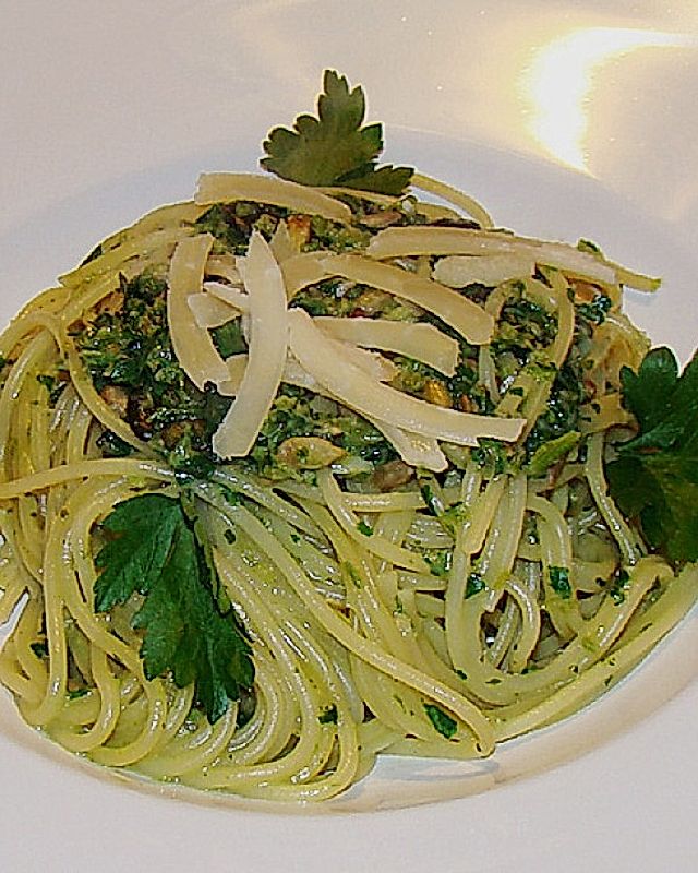 Spaghetti mit Petersilien - Knoblauchsoße
