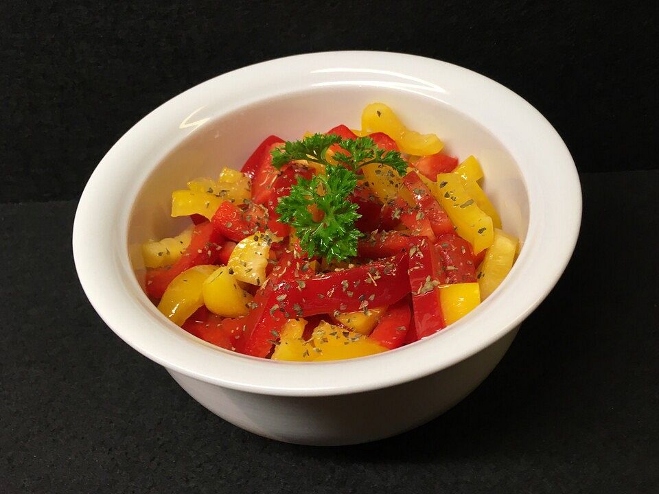 Veganer Paprikasalat von Jasmin-Petra-Wenzel| Chefkoch Veganer Paprikasalat von Jasmin-Petra-Wenzel| Chefkoch