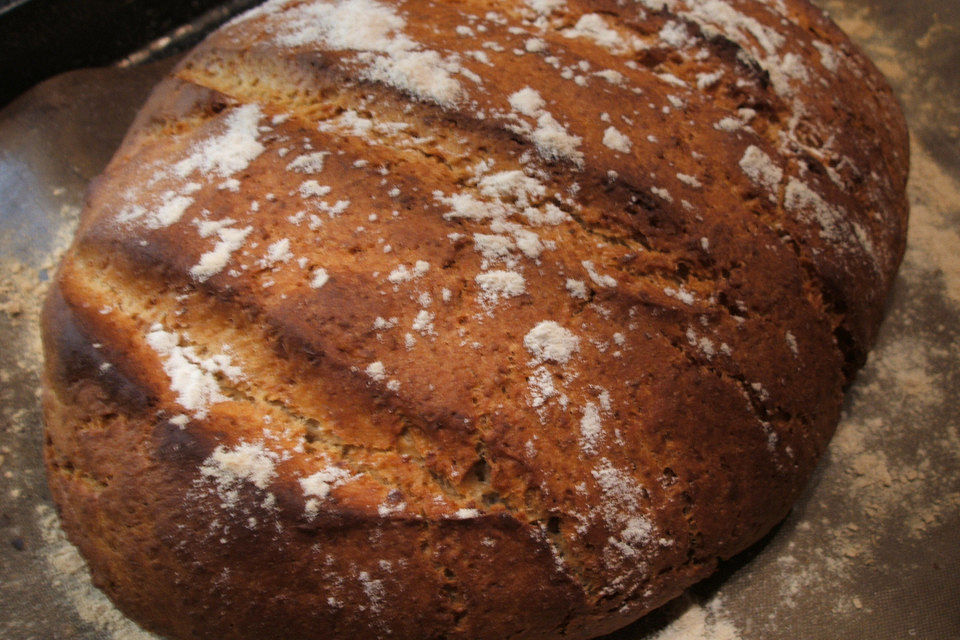 5-Saaten-Vollkornbrot mit Einkorn und Kefir