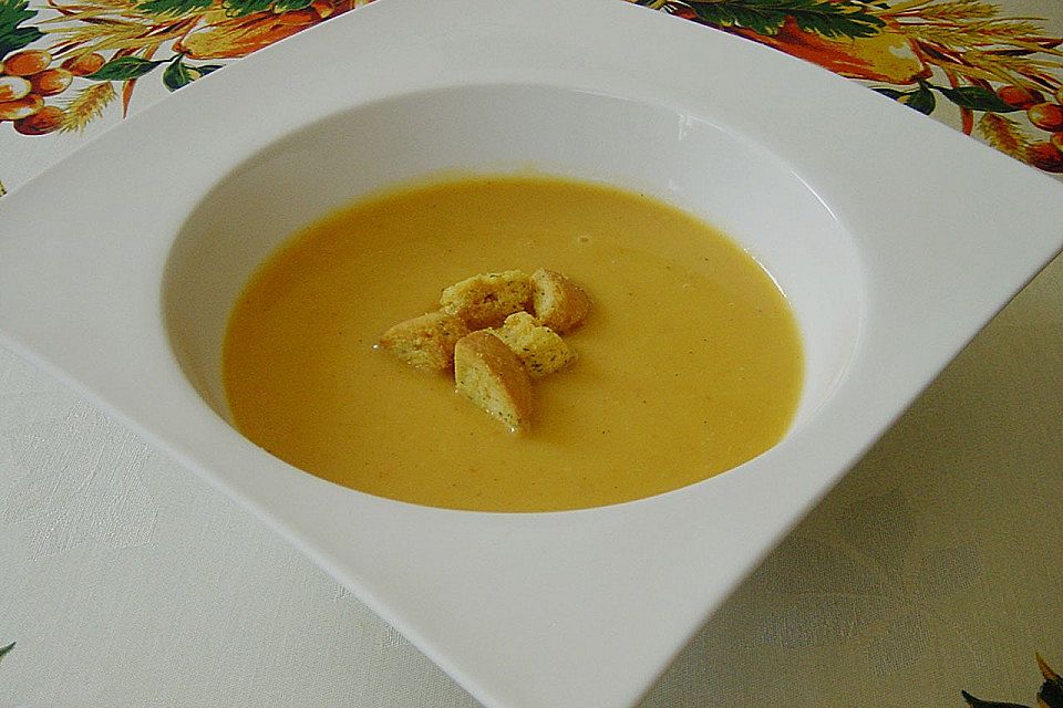 Amerikanische Kürbiscremesuppe