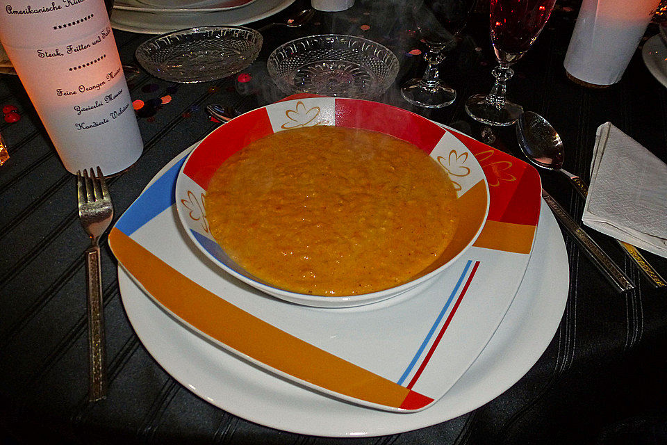 Amerikanische Kürbiscremesuppe