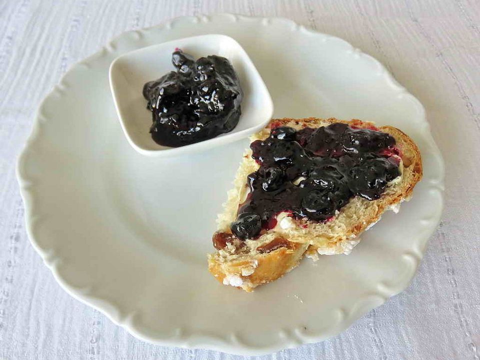 Schwarze Johannisbeer-Marmelade von Juulee| Chefkoch