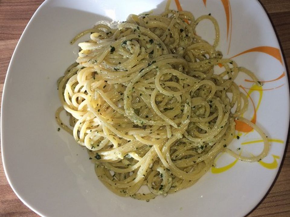 Mamminas Spaghetti mit Walnusspesto von Mammina2088| Chefkoch