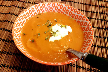 Möhren-Ingwer-Suppe mit Lebkuchen