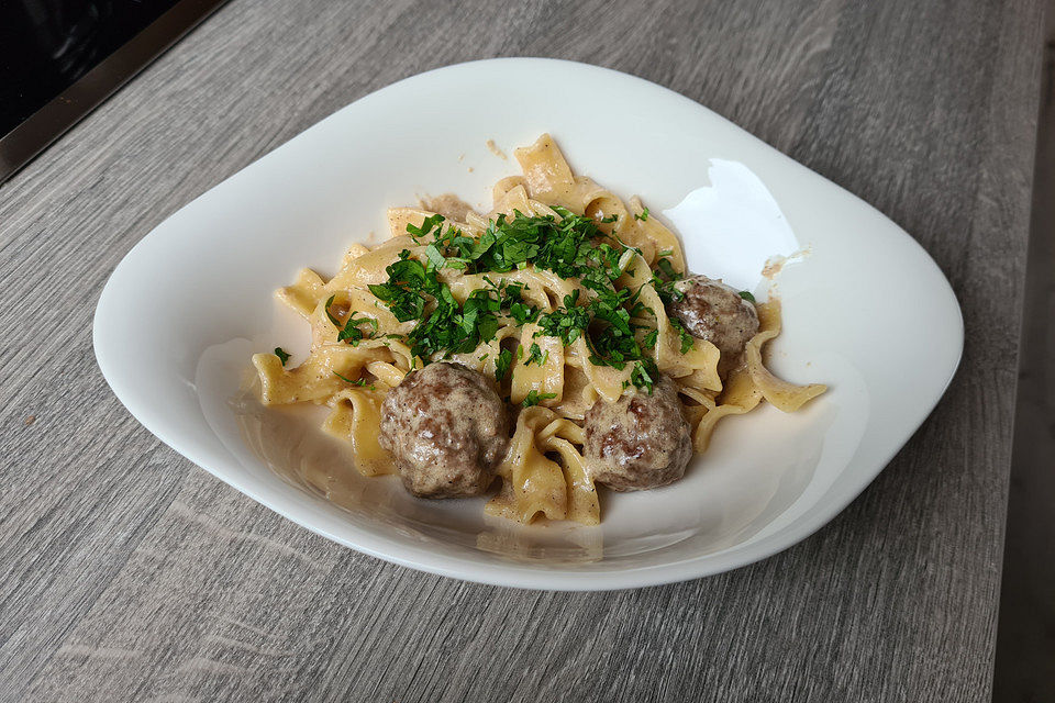 One Pot Swedish Meatballs