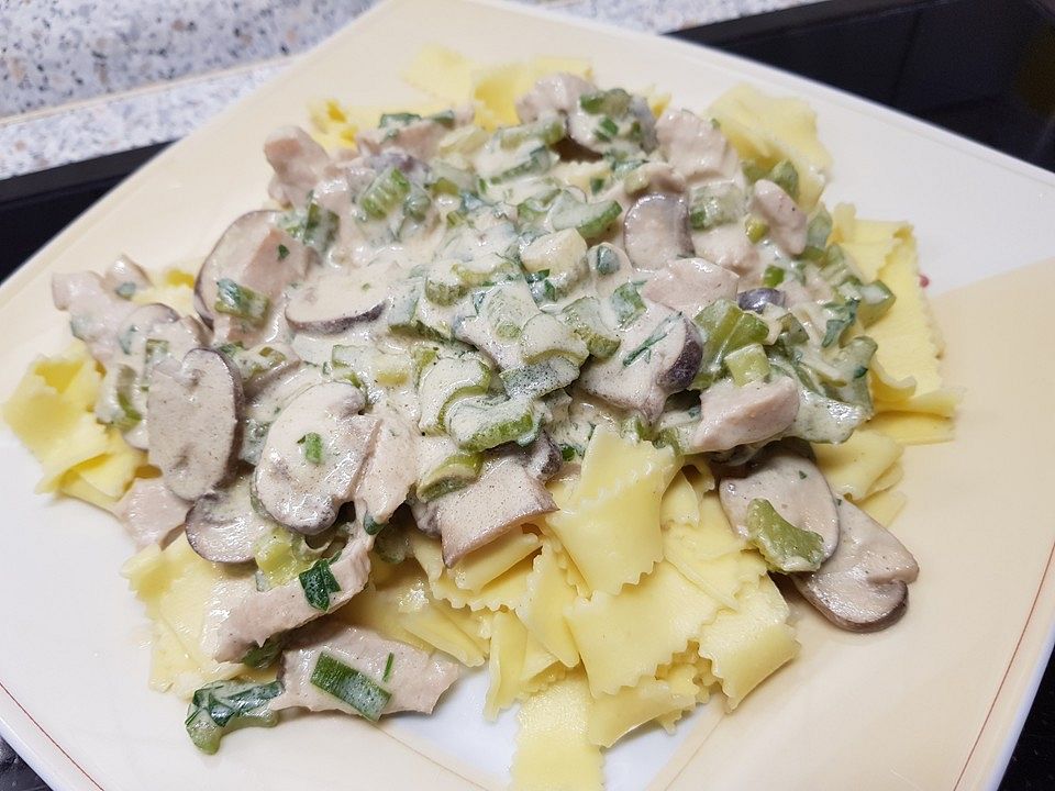 Hahnchenbrust Mit Sellerie Und Champignons Von Tinchen37 Chefkoch 
