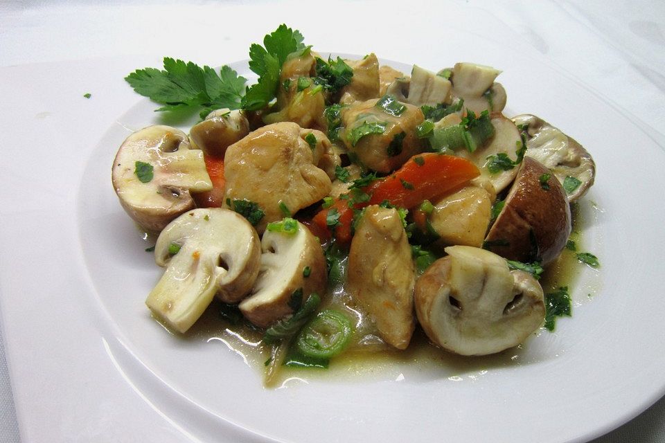 Frühlingshaftes Gulasch Frühlingshaftes Gulasch