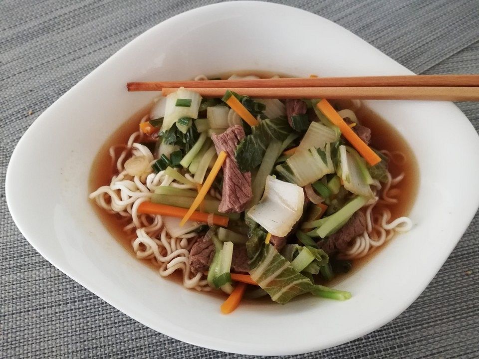 Taiwanesische Rindfleisch-Nudel-Suppe von McMoe| Chefkoch