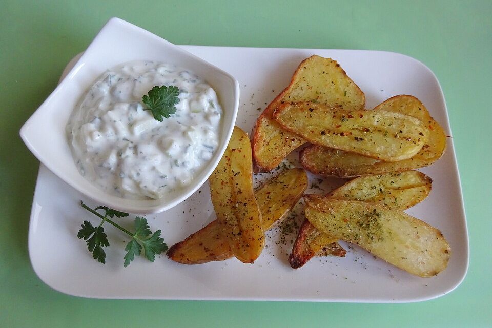 Kräuterdip für Ofenkartoffeln, Focaccia und Wraps