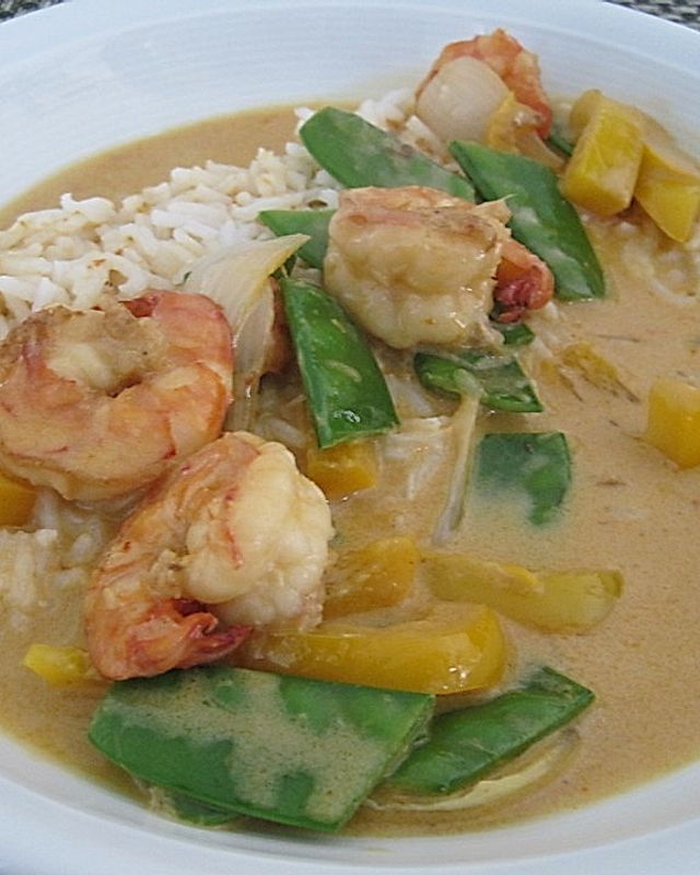 Rotes Thai Curry mit Garnelen