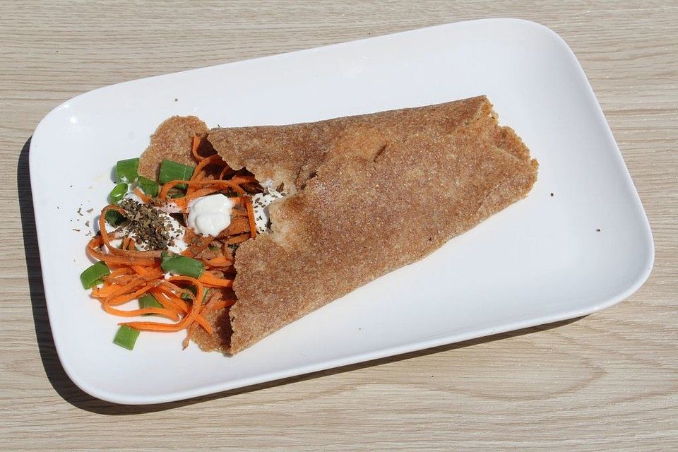 Frühlingszwiebel-Karotten-Wrap Frühlingszwiebel-Karotten-Wrap