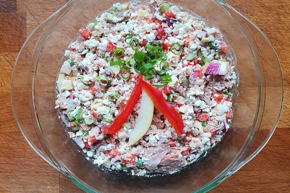 Thunfisch-Hüttenkäse-Salat