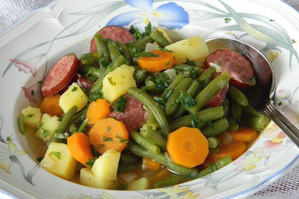 Bohneneintopf mit Cabanossi